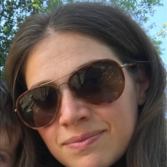 Meet your Posher, Stephanie - Picture 1 of 1